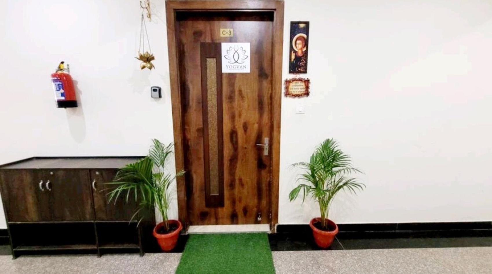 Yogvan Luxury 1Bhk Apartments Tapovan Rishikesh Luaran gambar